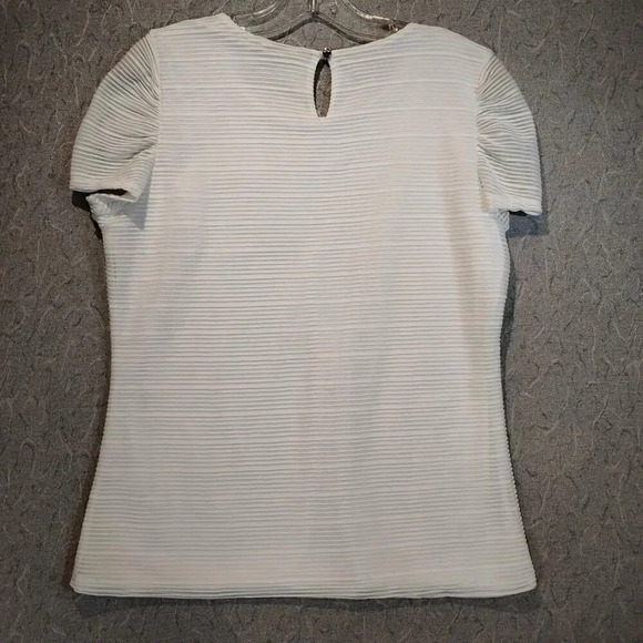 DKNY  Women's White Ribbed Short Sleeve Blouse NWT in Size Medium - Picture 6 of 8